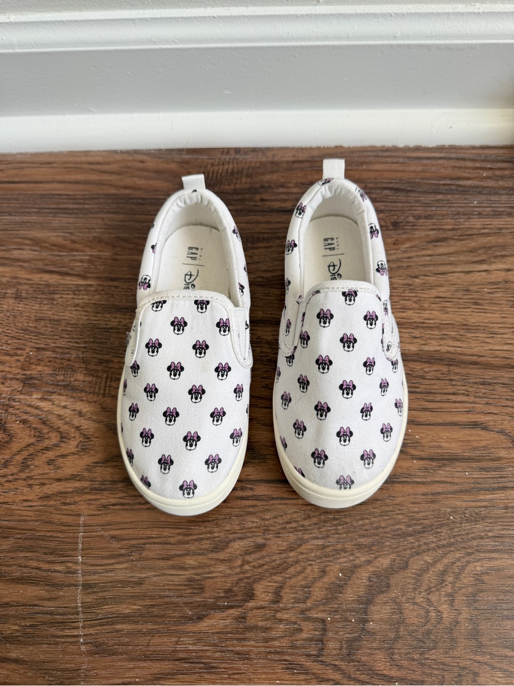 Gap Disney Minnie Mouse White Slip On Sneakers Size Size 10C toddler girls kids